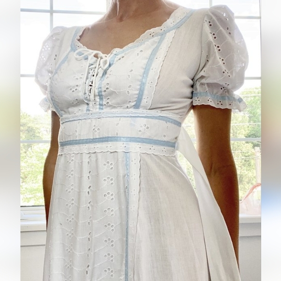 1970's Vintage Prairie Dress Cottage Core Style - Picture 2 of 9